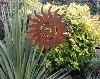 Rusty Sun Garden Decoration / Garden Gift / Sun Stake / Metal Sun Swirl Garden Gift / Sun Garden Art /Rusty Metal Garden Art/Metal Sun Decor