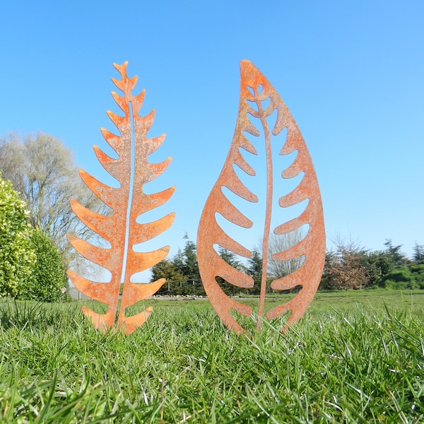 Rusty Fern Leaf Sculpture / Rusty Metal Leaf Garden Art / Leaf Garden Decor / Rustic Garden Leaf Fern / Leaf Garden Ornament / Leaf Gift