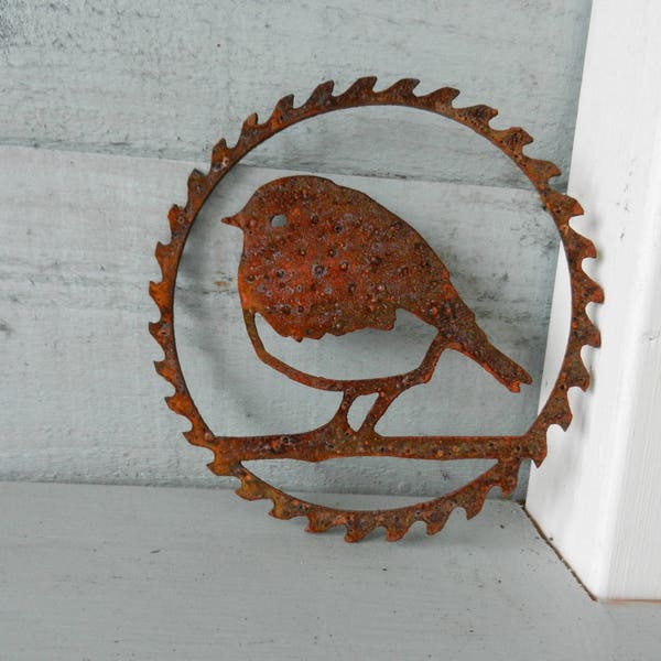 Robin Garden decor / Rusty Bird Wall Art / Bird Lover Gift / Robin gift / Garden Gift / Garden Wall decor / Hanging Bird