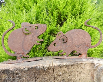 Rusty Metal Mouse Gift / Tiny Mouse Garden Gift / Metal Mice Decoration / Rustic Mouse Ornament a great Garden Decor
