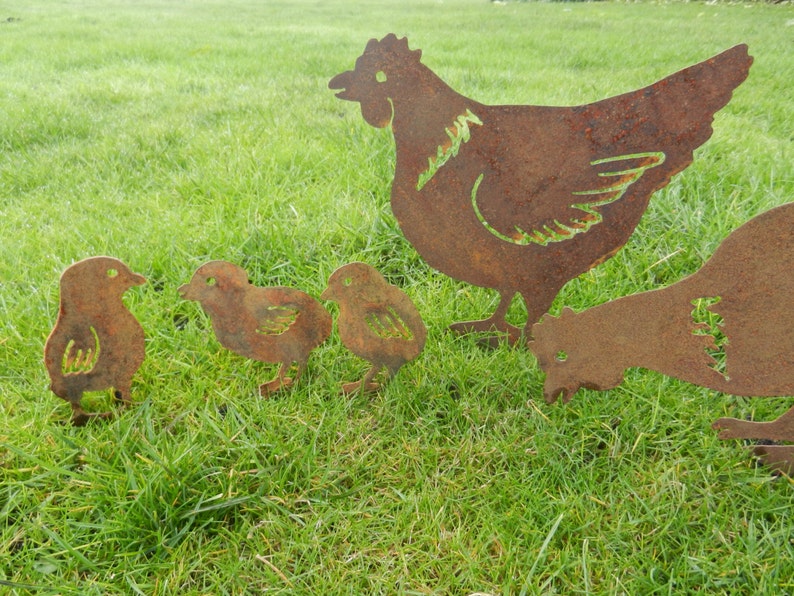 Rusty Hen / Chicken Garden Decor / Chicken gift / Metal Hen Gift / Metal Garden Ornament / Rusty Metal Chicken / Rusty Garden Decor / Hens image 6