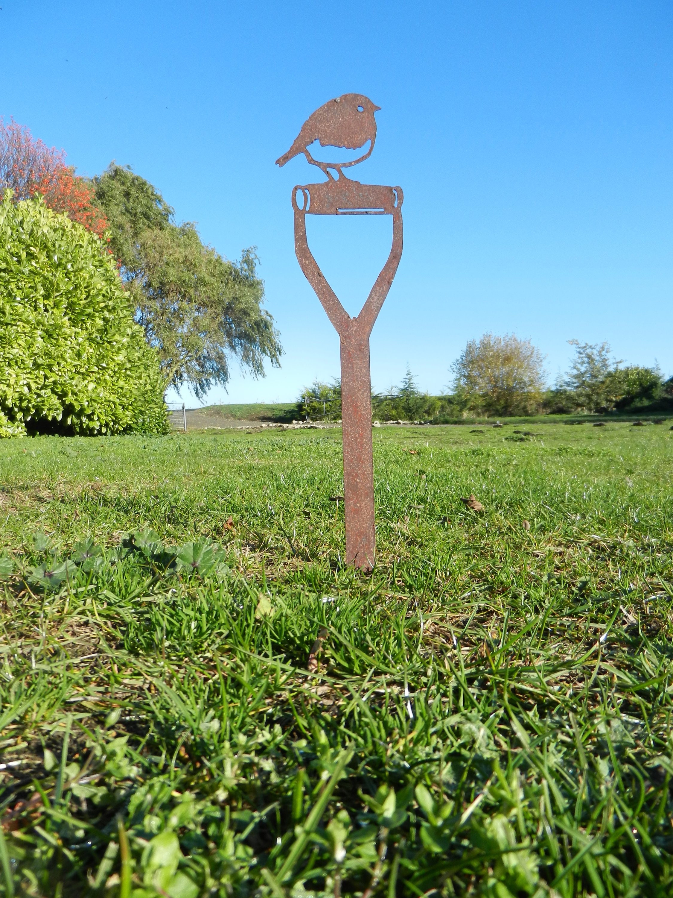 Rustic Robin on Fork Handle / Robin Garden Art / Rusty Metal Etsy