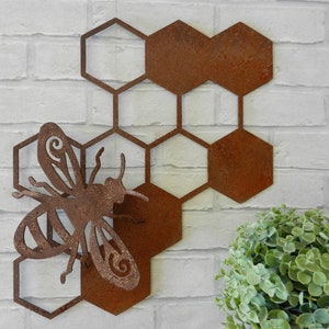 Rusty Metal Bee Honey Comb Garden Decor / Metal Bee Garden Gift / Honey Bee Art / Rusty Metal Bee gift / Honey Comb Decor