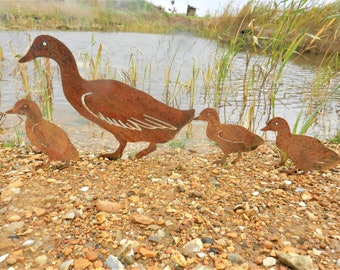 Rusty Duck Family / Duck Garden Art / Duck gift / Duck Silhouette / Metal Garden Ornament / Rusty Metal Ducklings/ Rusty Garden Decor
