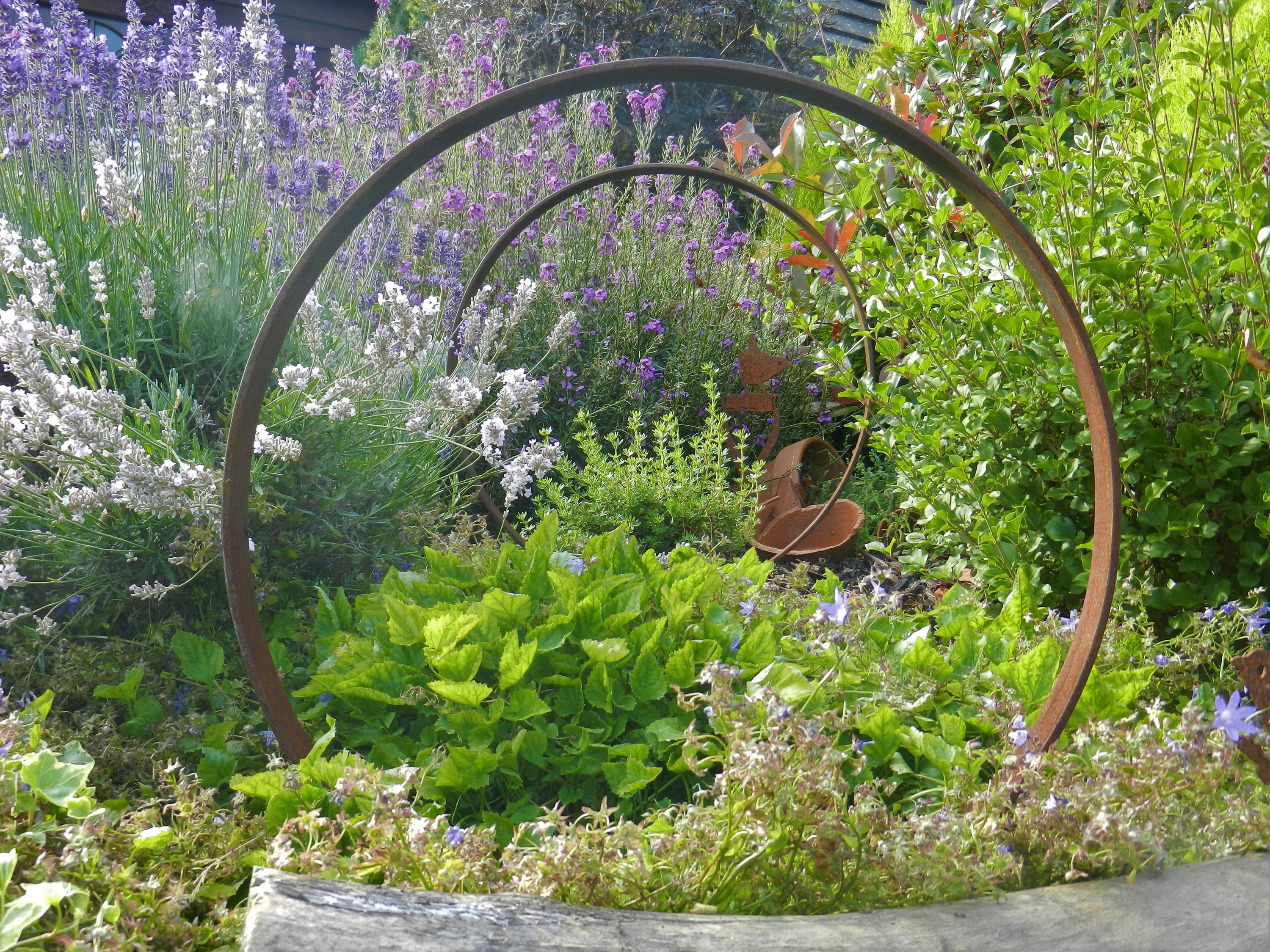Rusty Rings Rusty Metal Ring Sculpture / Garden Rings Rustic Sculpture / Metal ...