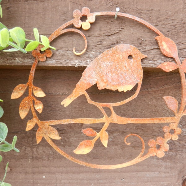 Robin Garden decor / Rusty Bird Wall Art / Mothers Day Gift / Robin gift / Garden Gift / Garden Wall decor / Hanging Bird with Flowers