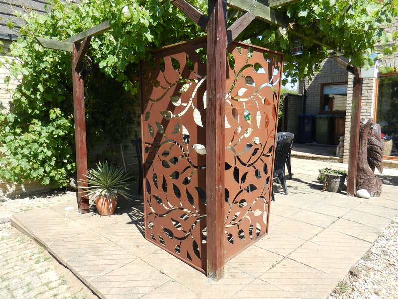 Decorative Garden Panel Metal Screen Rusty Image 0