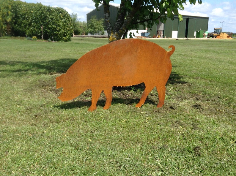 Rusty Pig Garden Decor / Rusty Metal Pig Garden Ornament / Etsy UK