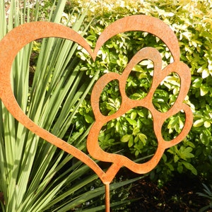 Rusty Metal Dog Memorial / Dog Grave Marker / Rusty Metal Dog Paw Print Garden Stake / Cat Memorial Pet Tribute Ornament