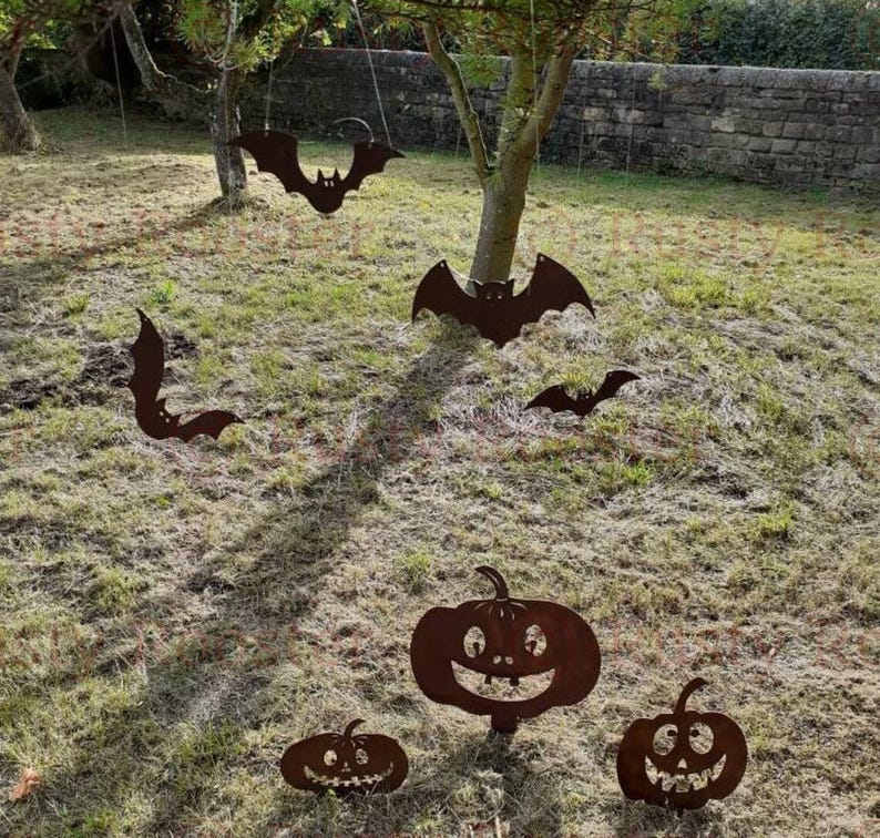 Rusty Metal Bats / Halloween Bats / Halloween Decoration / Halloween Bats image 3