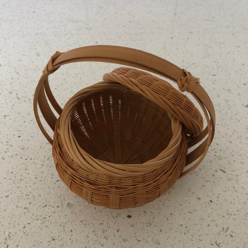 Small Wicker Basket with Handle and Lid Etsy