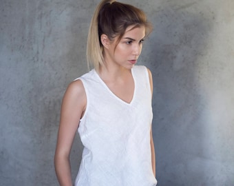 Leinen Tank Top, Leinen Bluse, Leinen Shirt mit V-Ausschnitt, Ärmelloses Leinen Top, Leinen Top Schrägschnitt VALETTA, Leinen Oberteile für Frauen