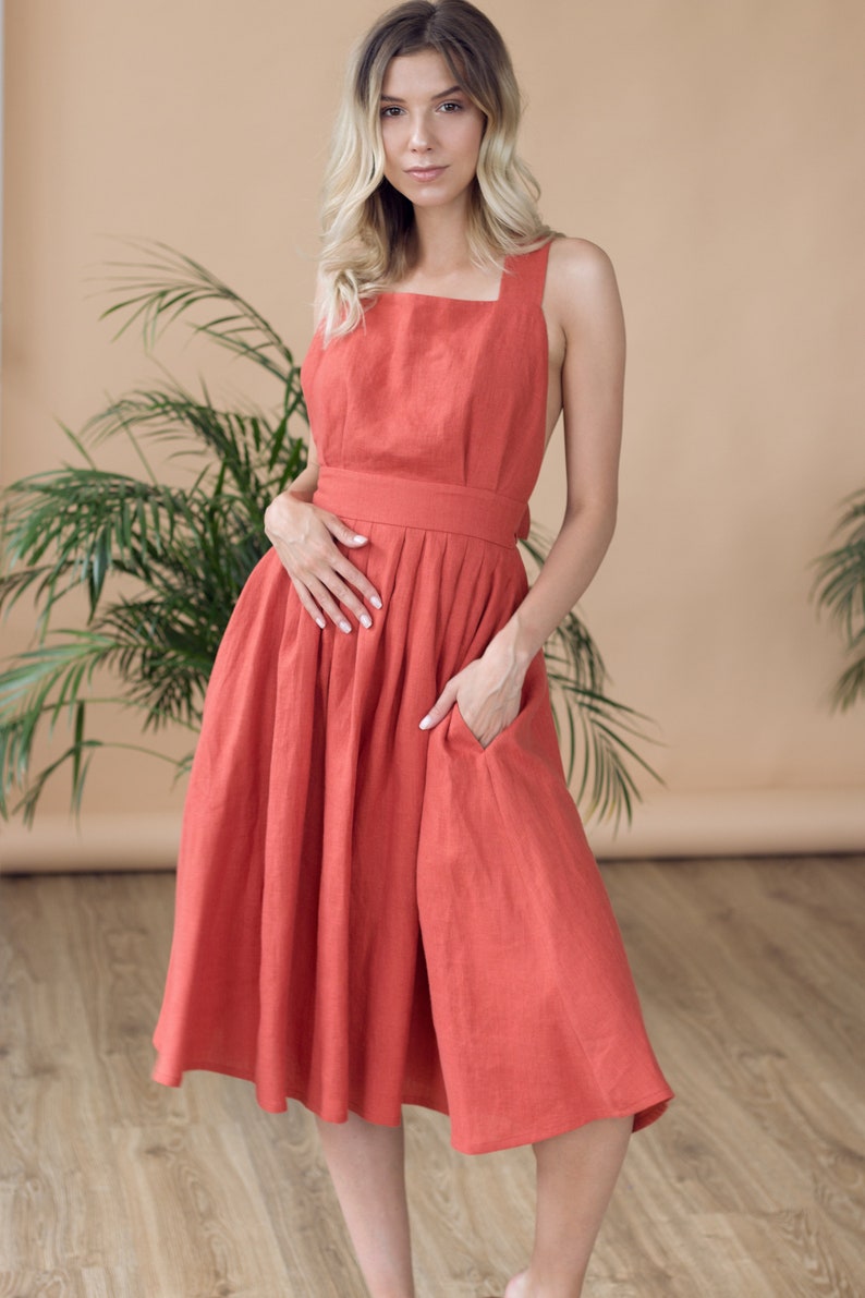 Vestido de lino, vestido pinafore, vestido de verano de lino, vestido de invitada de boda, vestido de espalda abierta, vestido de mujer con bolsillos, vestido de cóctel ADELAIDE imagen 3