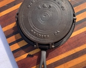 Vintage Orr Painter and Co Cast Iron Waffle Iron with Base size 8 9 Reading, Pa