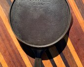 Vintage Cast Iron Wagner Ware Sidney O Size 4 Outset Heat Ring Cracked