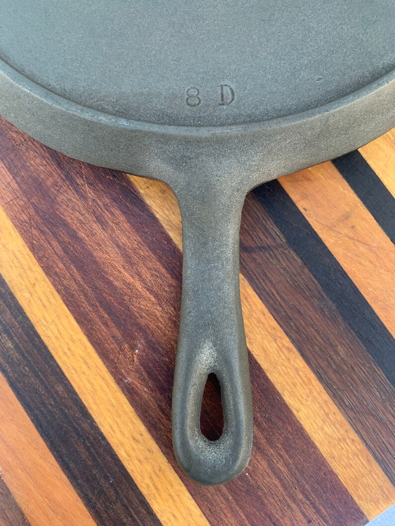 Vintage Cast Iron Griddle 8D Size 8 Unmarked Etsy