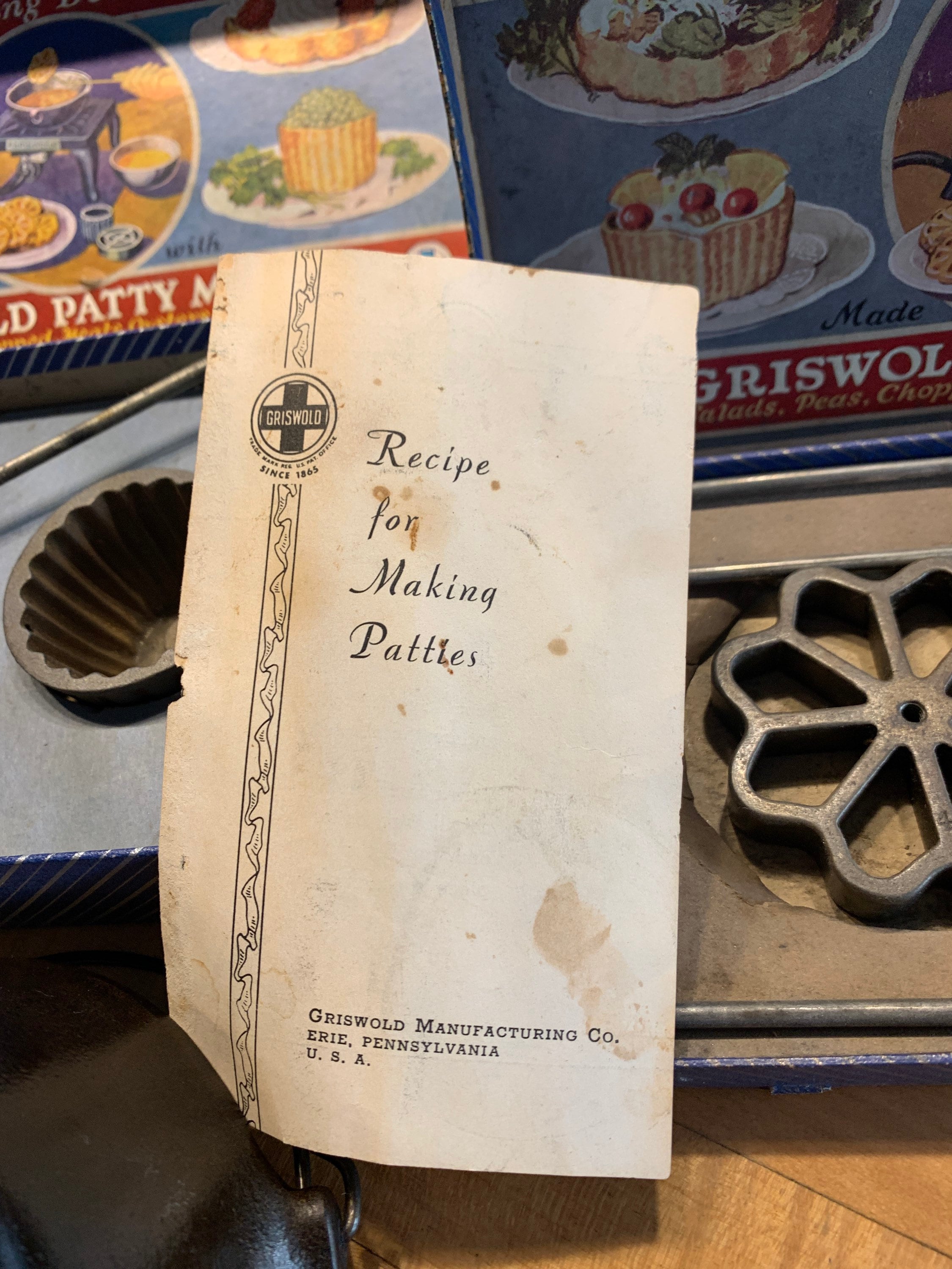 Griswold Deep Patty Bowl 71 With Two Sets of Griswold Patty Etsy
