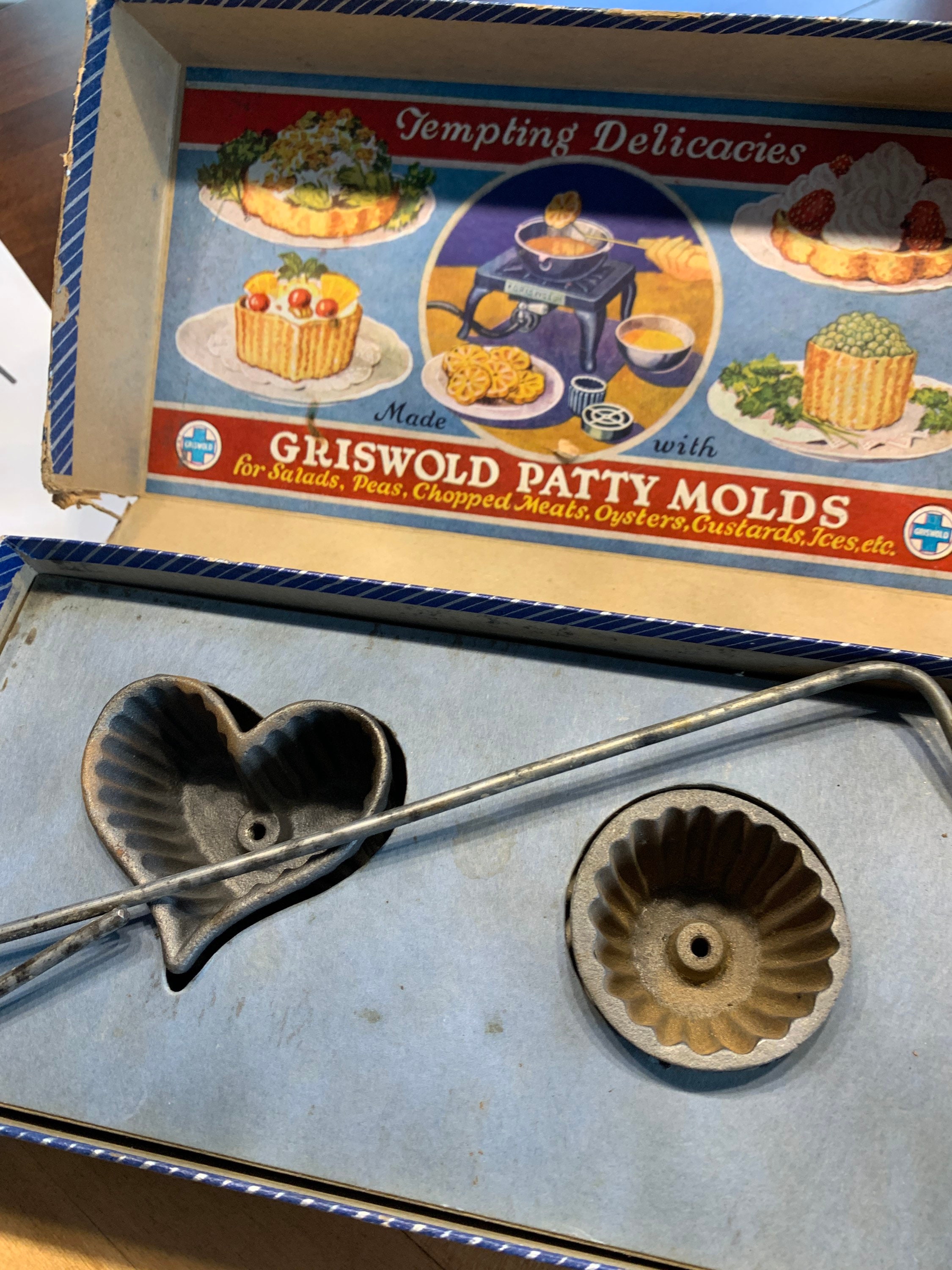 Griswold Deep Patty Bowl 71 With Two Sets of Griswold Patty Etsy