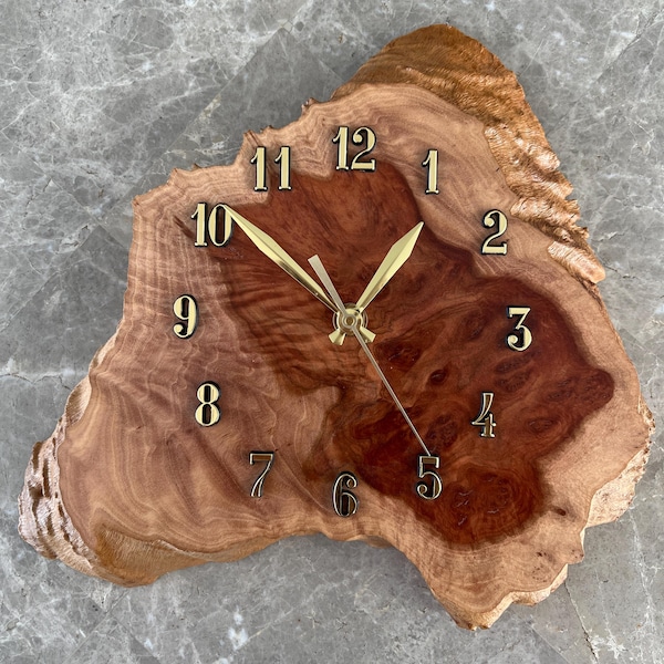 Horloge murale Coolibah en loupe avec bordure naturelle
