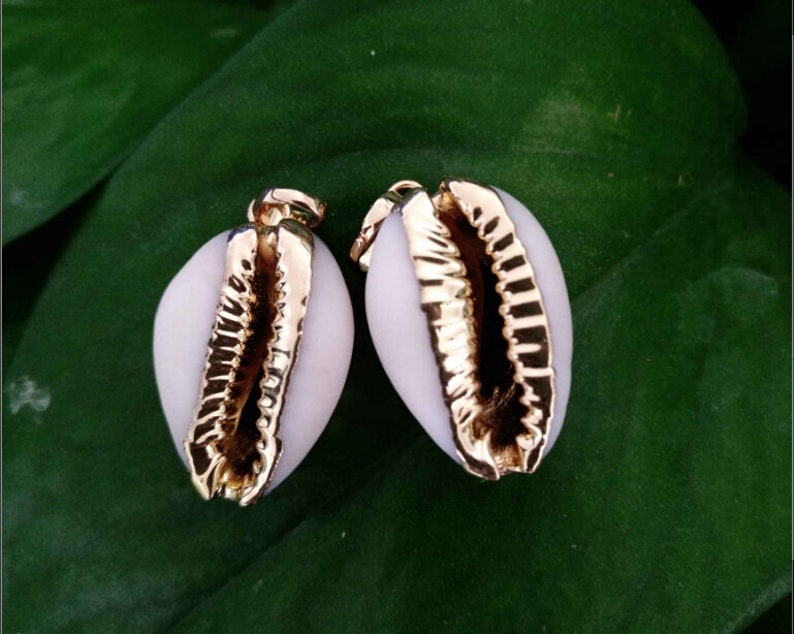 AJ1522--Rose Gold Pendant,Natural Shell Pendant,Cowrie Shell,Sea Shell,Handmade Gemstone,Gold dipped,Making Jewelry