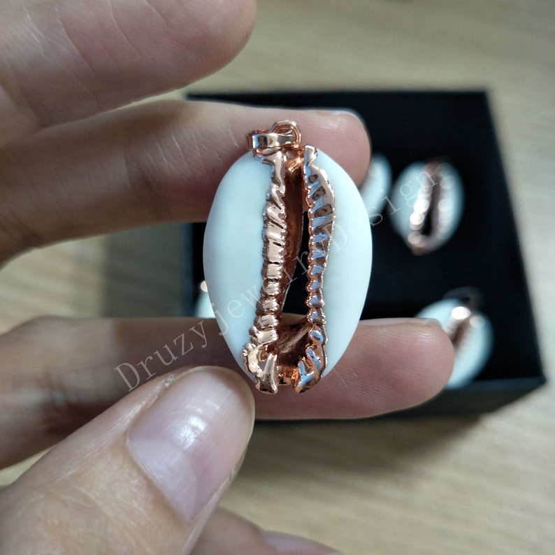 AJ1522--Rose Gold Pendant,Natural Shell Pendant,Cowrie Shell,Sea Shell,Handmade Gemstone,Gold dipped,Making Jewelry