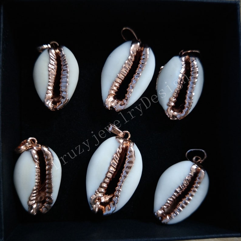 AJ1522--Rose Gold Pendant,Natural Shell Pendant,Cowrie Shell,Sea Shell,Handmade Gemstone,Gold dipped,Making Jewelry