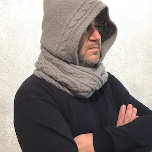Hooded loop scarf knitted, Hooded wool scarf, Warm scarf with a hood,  Gray hooded loop scarf, Mens scoodie