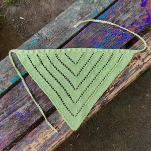 Bandana Headscarf knitted, Kerchief knitted is cotton, Triangle Headband light green (lettuce) color, knitted hair accessory