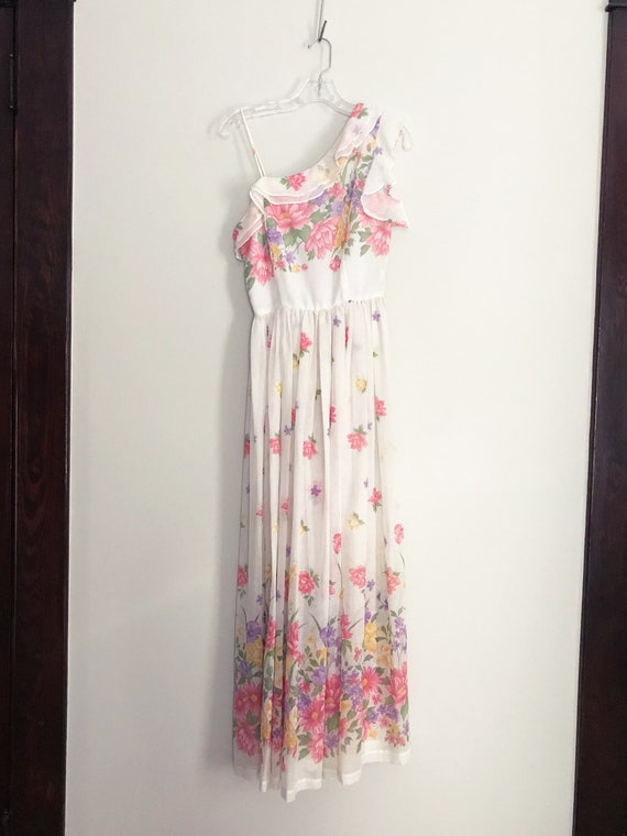 Vintage 70s Sheer Linen Floral Gown w/ Sash - image 5