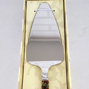 Vintage Wire Wrapped with Glass Beads Cypress Home Metal Cake Server