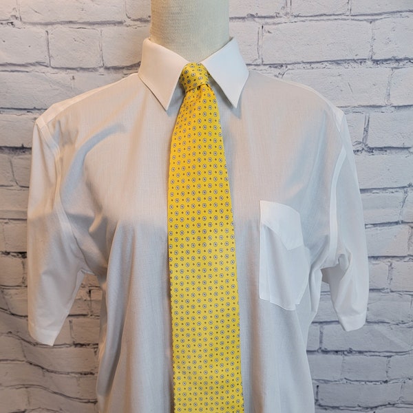 Vintage Romario Manzini Microfiber Yellow, Black, White, Gray and Tan Print Tie