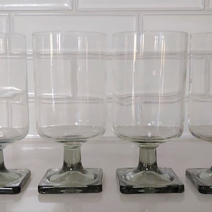 Set of 4 Vintage Federal Nordic Grey Wine or Juice Glasses, Retro Mid Century Glasses, Vintage Glassware, Vintage Stemware, Vintage Barware
