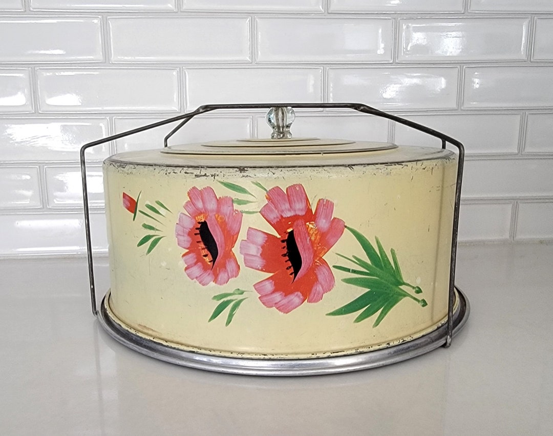 Primitive Carlton Aluminum Cake Carrier With Locking Lid and Floral