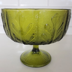Mid-Century Modern Indiana Glass Avocado Green Oak Leaf Design Footed Compote Bowl