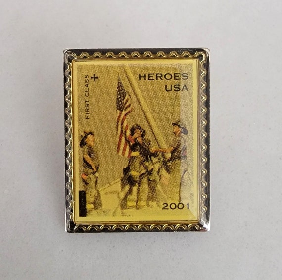 2001 USPS HEROES USA First Class Stamp Lapel Pin 911 Gem Il Ljjq