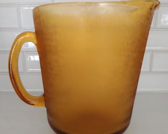 Vintage Amber Glass Pitcher: Rainfall Pattern, 56 oz