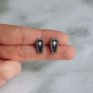 Halloween RIP Black Gothic Vampire Coffin Stud Earrings 1 pair image 2