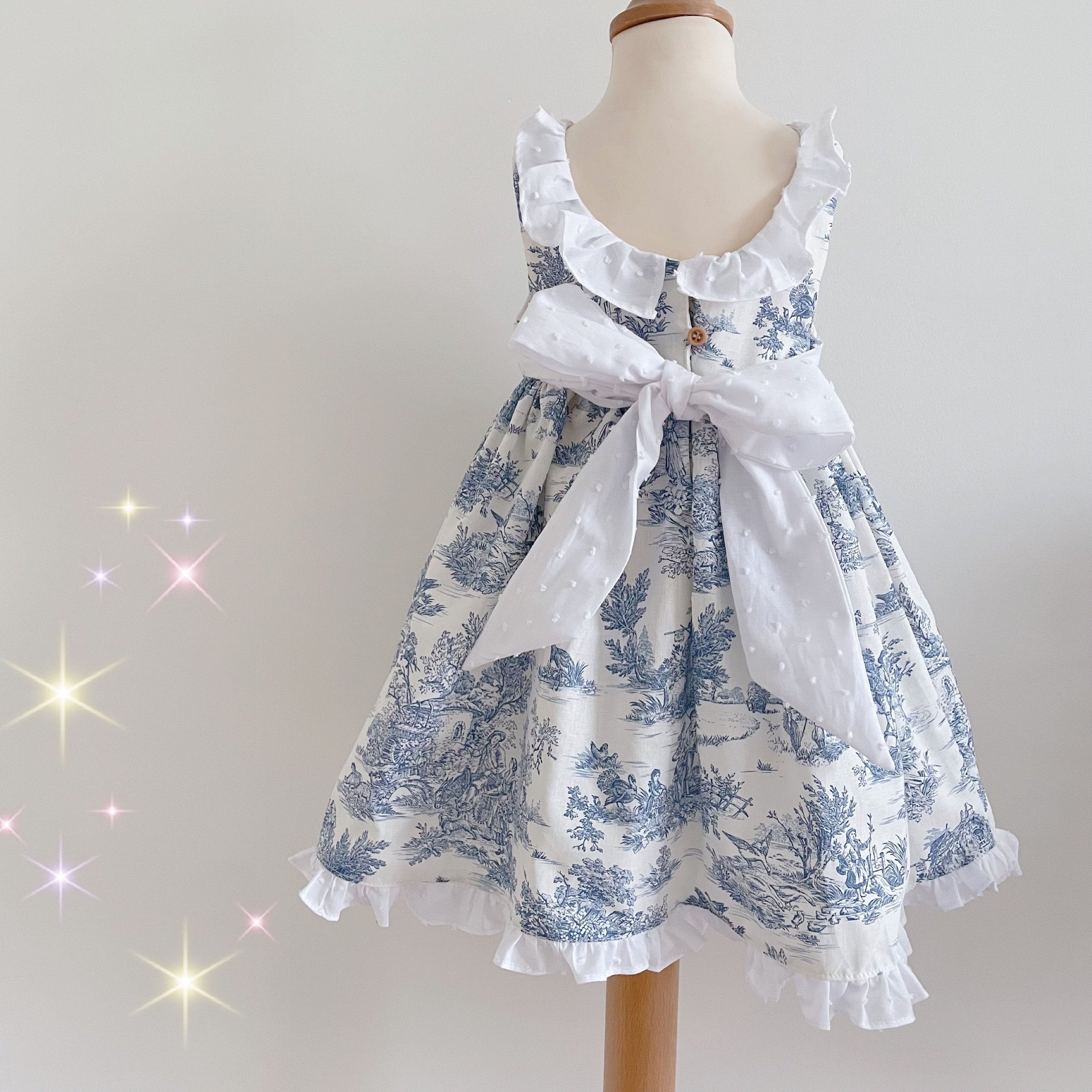 Toile de Jouy dress with ruffled back, 1 to 6 years old