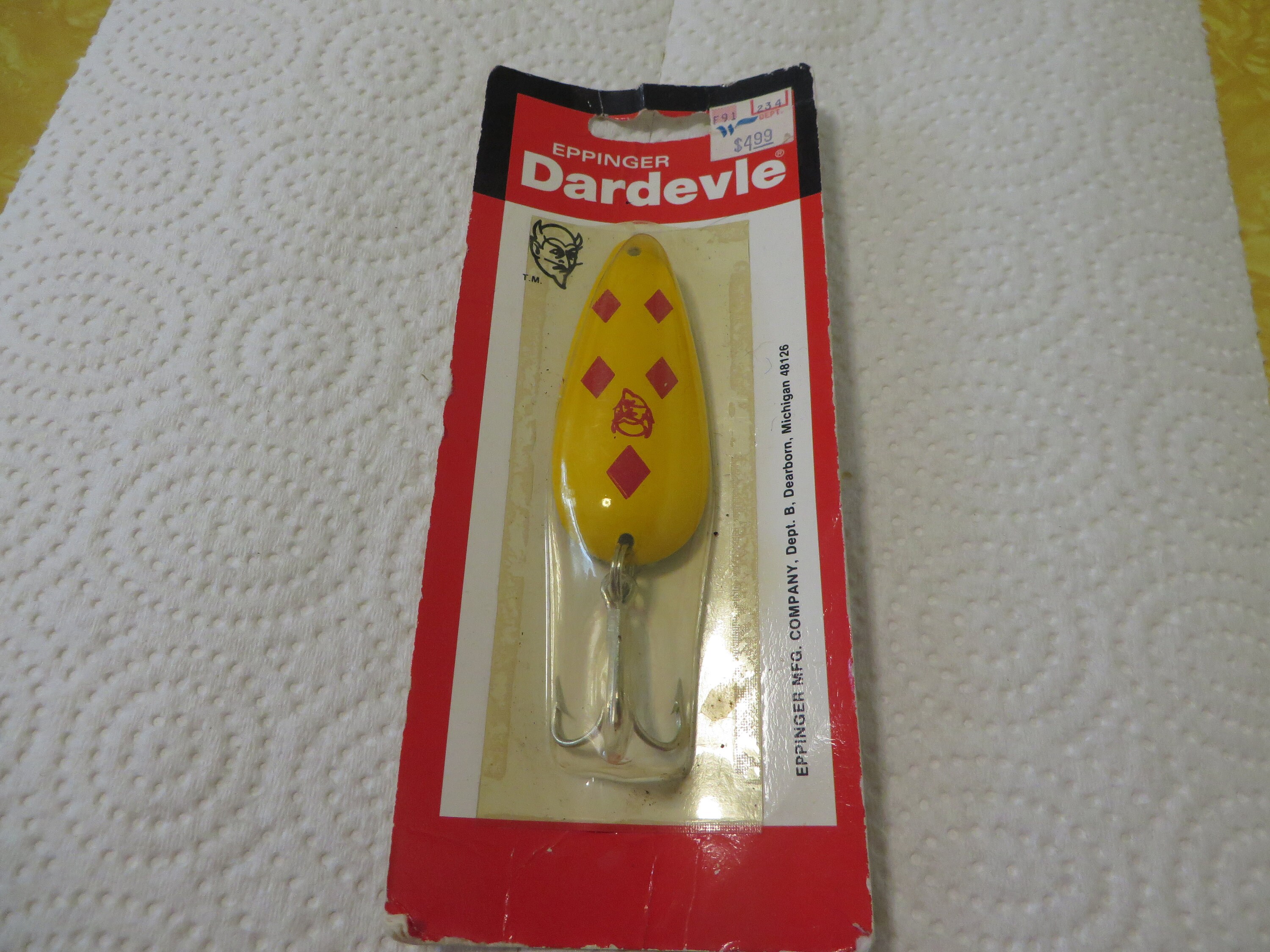 Eppinger Dardevle Red Diamond on Yellow 3/4 Oz Spoon Fishing Lure in  Original Package 