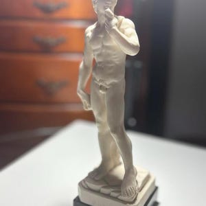Statua vintage David di Michelangelo firmata A. Santini realizzata in Italia