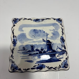 Vintage Square Delft Blue Hand-Painted Ceramic Trinket Box