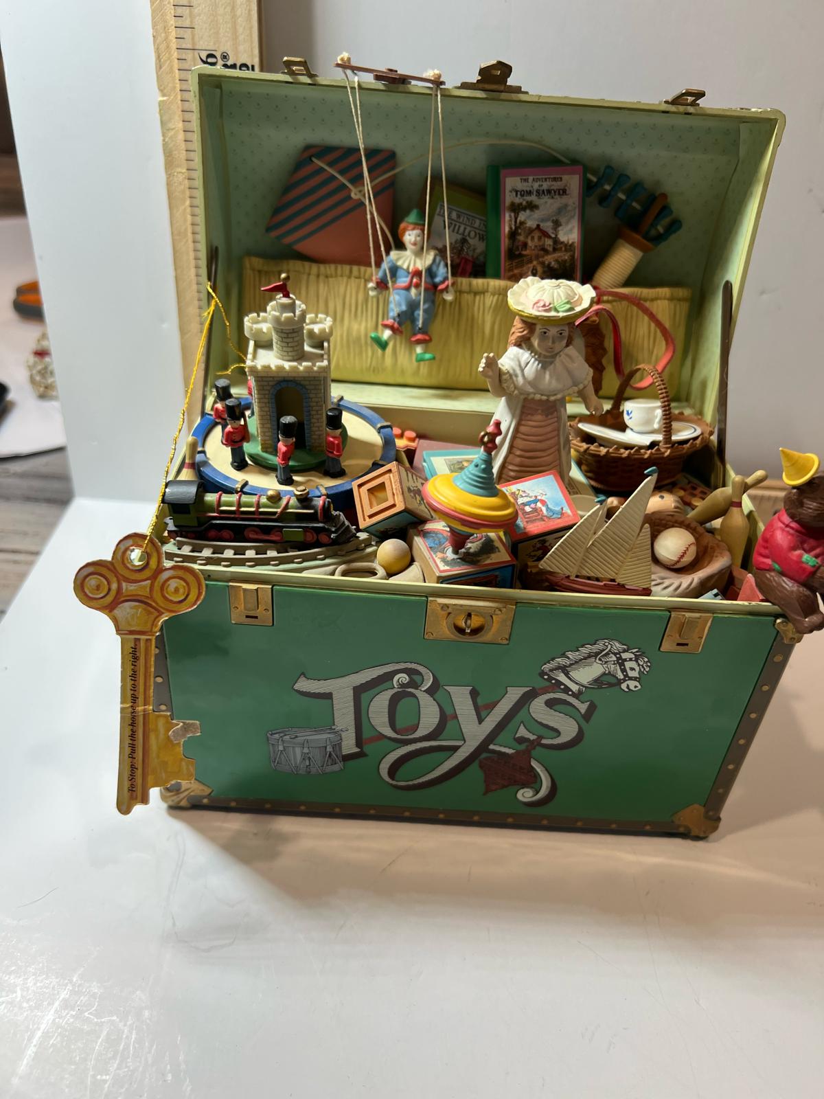 ENESCO エネスコ ヴィンテージ　レトロ置物 エネスコ トレジャーチェスト オブ トイズ ヴィンテージ ミュージカル