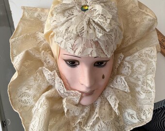 Antique Art Deco Porcelain Figurine - Pierrot & Pierrette
