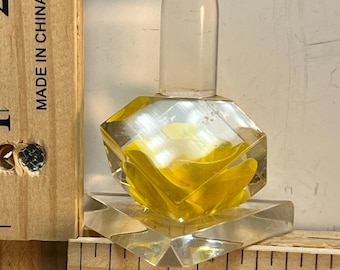 Gelbe Blume Kunststoff Harz Dekorativer Briefbeschwerer - Handgefertigtes Klares Design