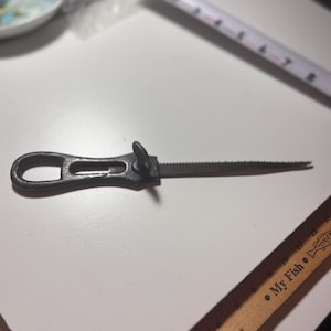 Outil D'affûtage Ancien Disston Pour Scie à Main - Porte-lime De Menuisier Vintage, Origine USA