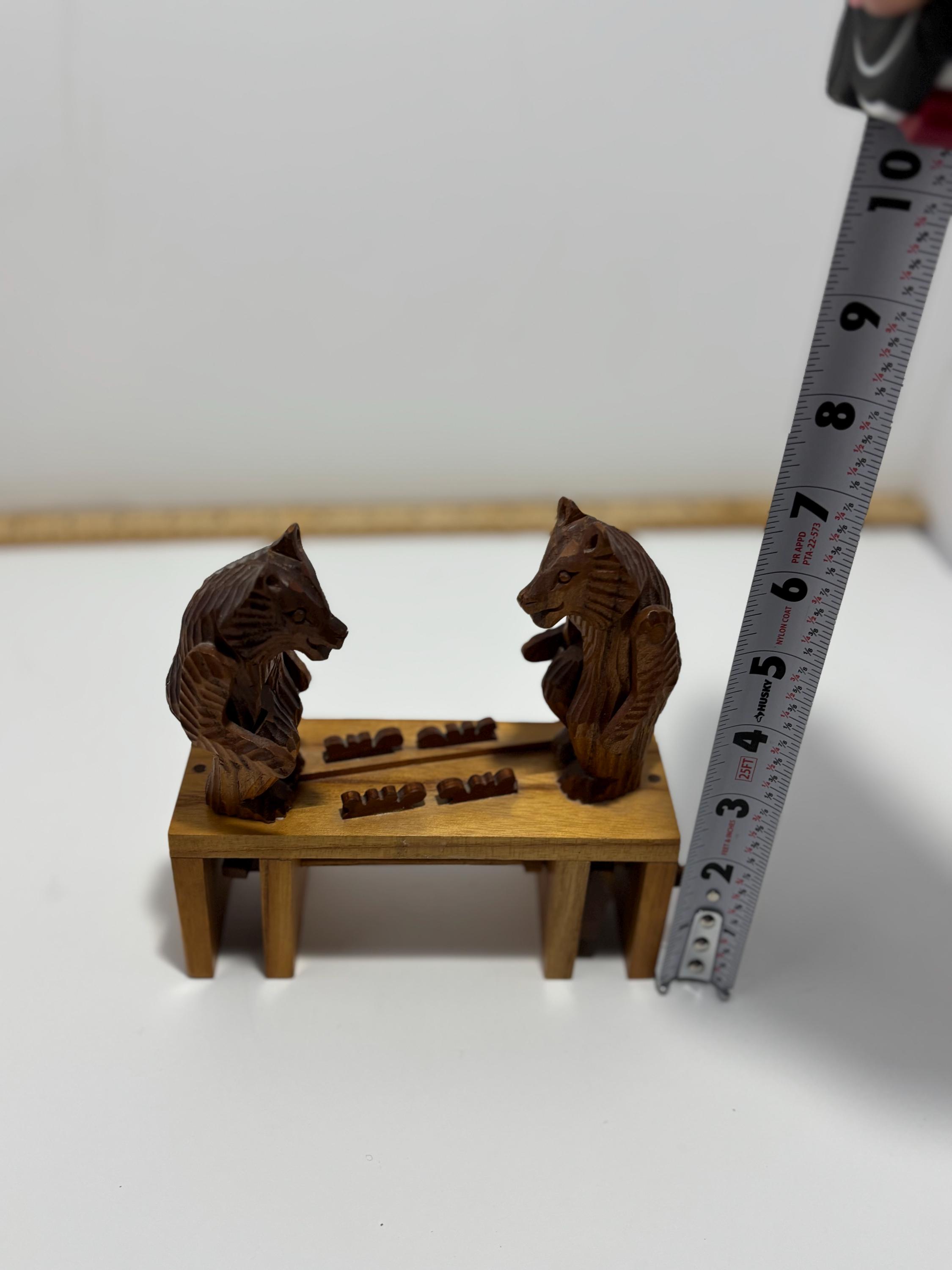 VTG 手彫りの木製クマのスケート学習 - 手回しフォークアートおもちゃ