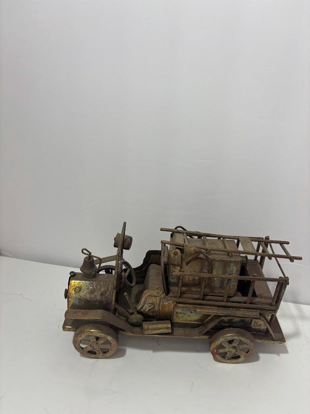 消防車の形をしたヴィンテージのブリキ製オルゴール - Etsy 日本