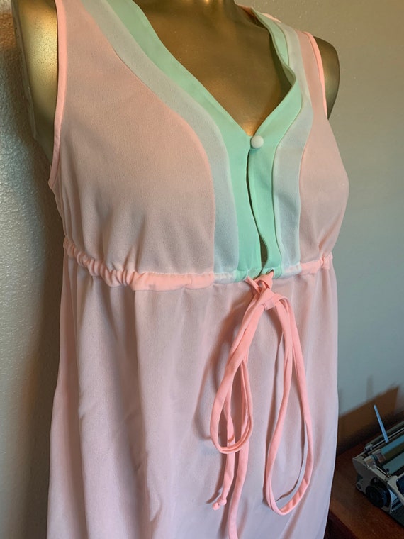 Vintage Val Mode Swinging 60’s Nightgown