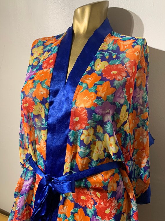 Original 1960’s RARE Amelia’s Floral Robe in Kimo… - image 1