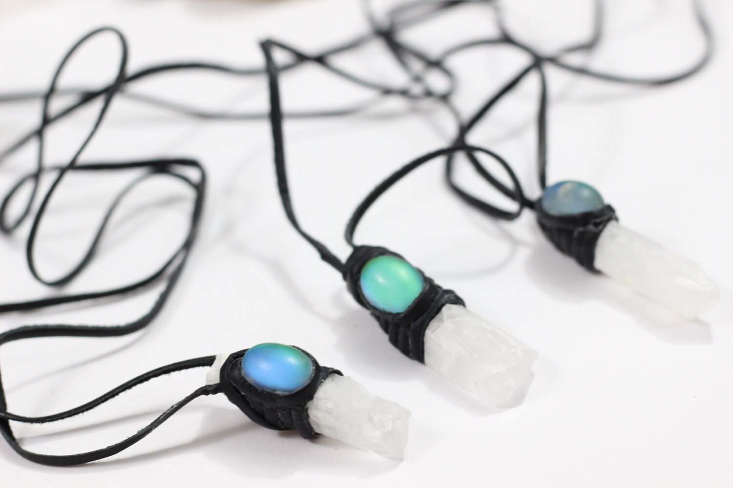 Slj• Be Magical Necklace||clear/white Rough Quartz Point